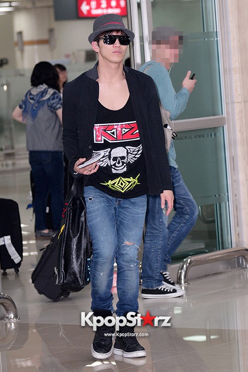 Airport Style: 2PM at Kimpo Airport from Japan on May 30, 2013 [PHOTOS ...