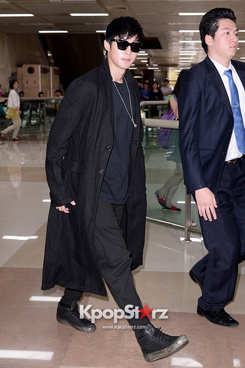 Airport Style: Kim Hyun Joong Returns To Korea After Performance At K ...