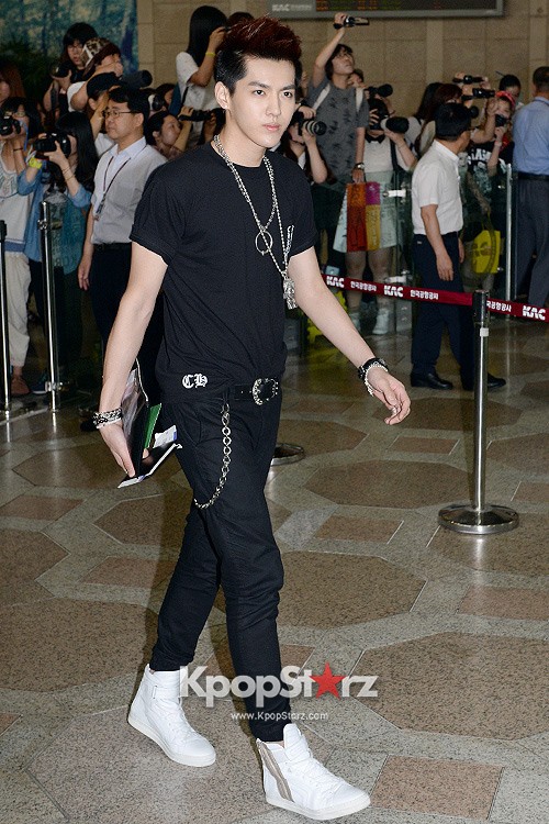 EXO Leaving For Korea & China Friendship Concert In China on June 28 ...