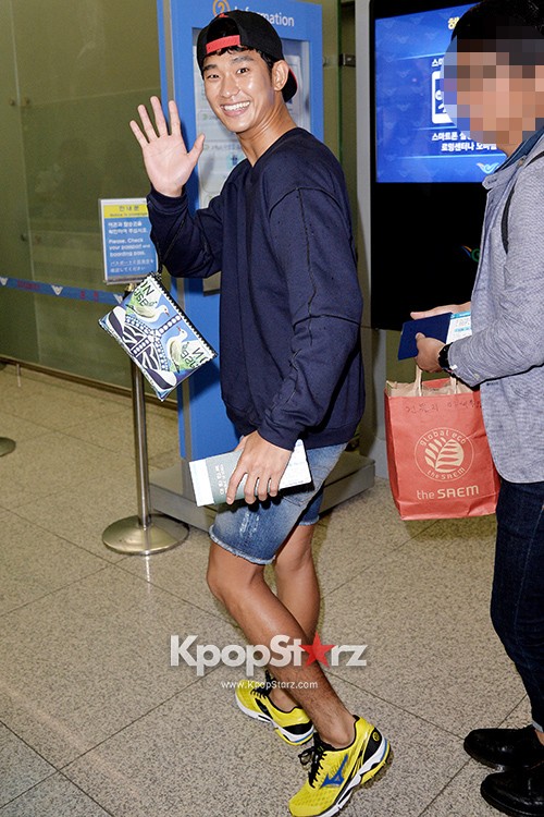 Airport Style: Kim Soo Hyun Leaving for Hong Kong - July 23, 2013