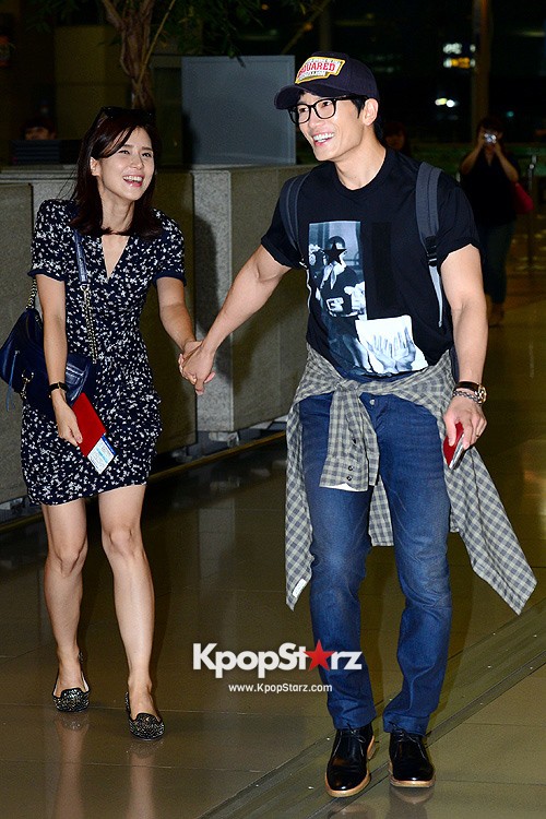 Lee Bo Young and Ji Sung Leaving for Wedding Photography in Spain - Aug