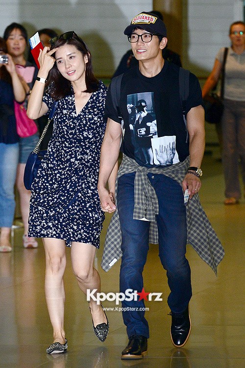 Lee Bo Young and Ji Sung Leaving for Wedding Photography in Spain - Aug