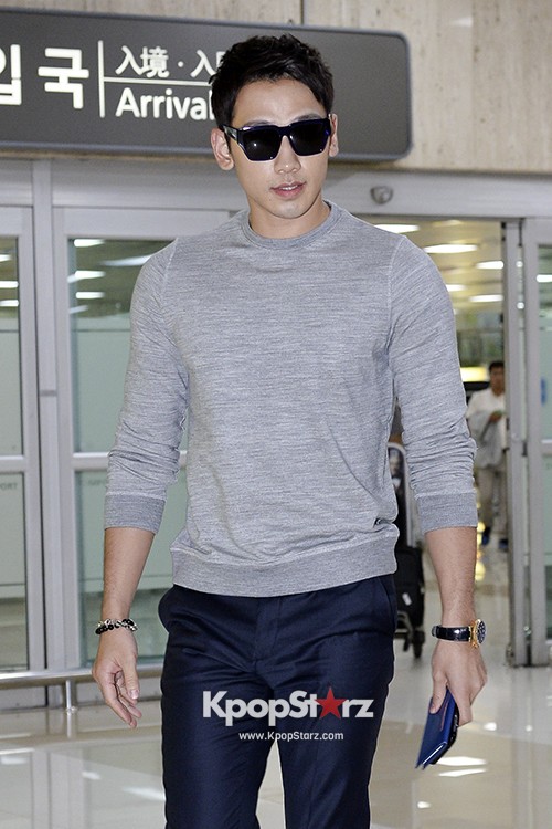 Rain Casual Outift upon Return to Korea - Sep 3, 2013 [PHOTOS] | KpopStarz