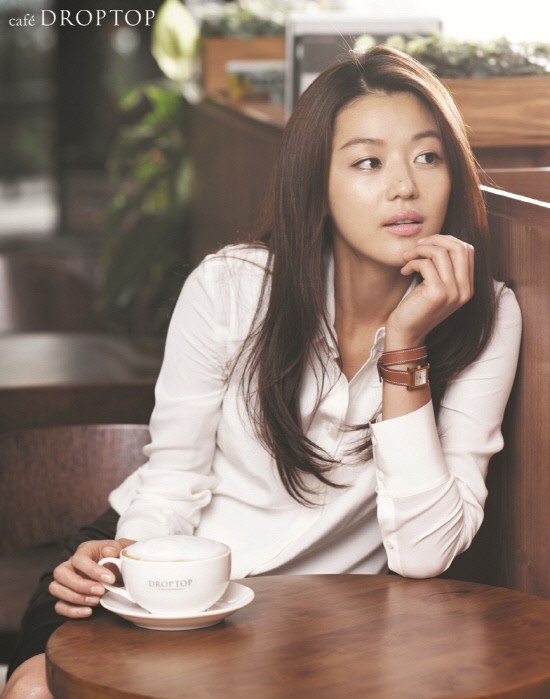 Jun Ji Hyun's Natural Beauty for Cafe Droptop Commercial [PHOTOS ...