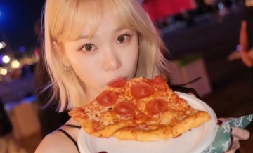 LE SSERAFIM Chaewon Posts Photo Eating Pizza, But Gets Hate Comments Instead — What's The Reason?