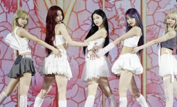 LE SSERAFIM 'Rejected' by University Festivals? K-Netz Discuss Why Group Isn't Invited to Perform